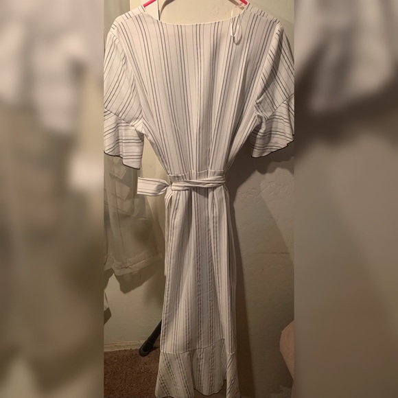 Vince Camuto Wrap dress - Picture 3 of 3